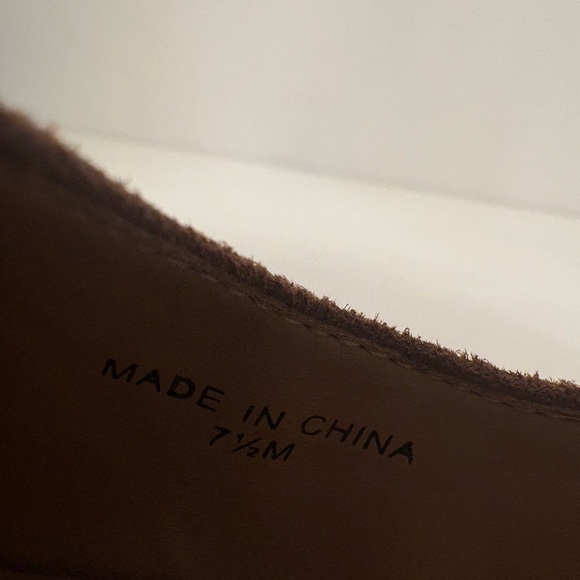 Banana Republic Madison 12-Hour Pump in brown suede - Picture 7 of 7